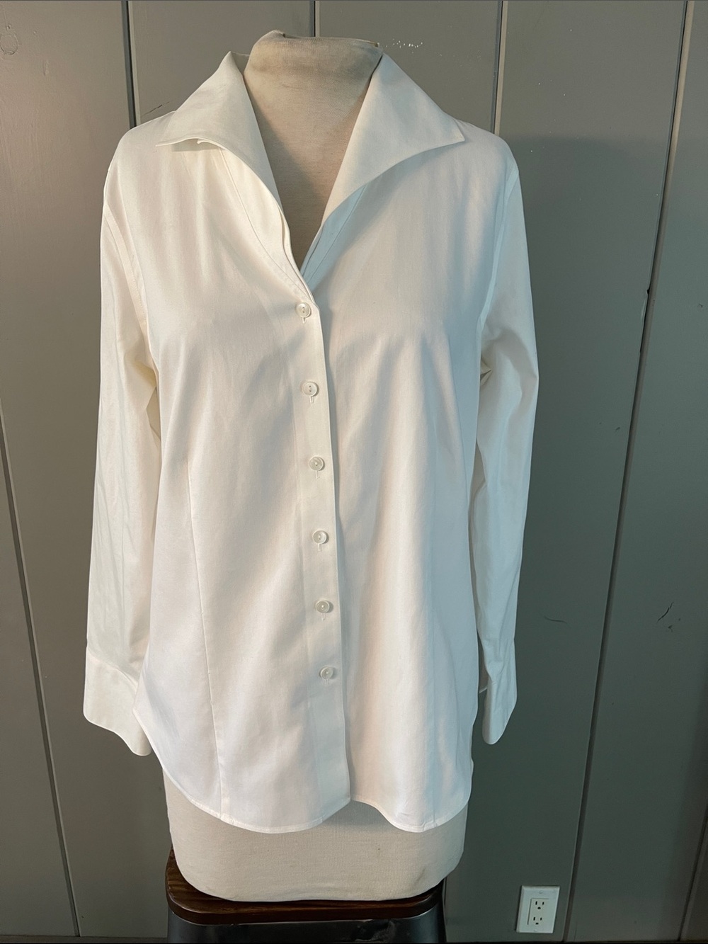 Coldwater Creek White Blouse Collar Shirt Tailored Minimalist Preppy Corporate